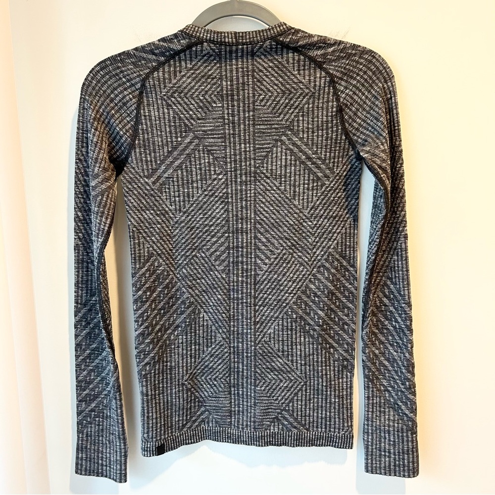 Lululemon Rest Less Pullover Heathered Black Size 2 - Picture 5 of 7